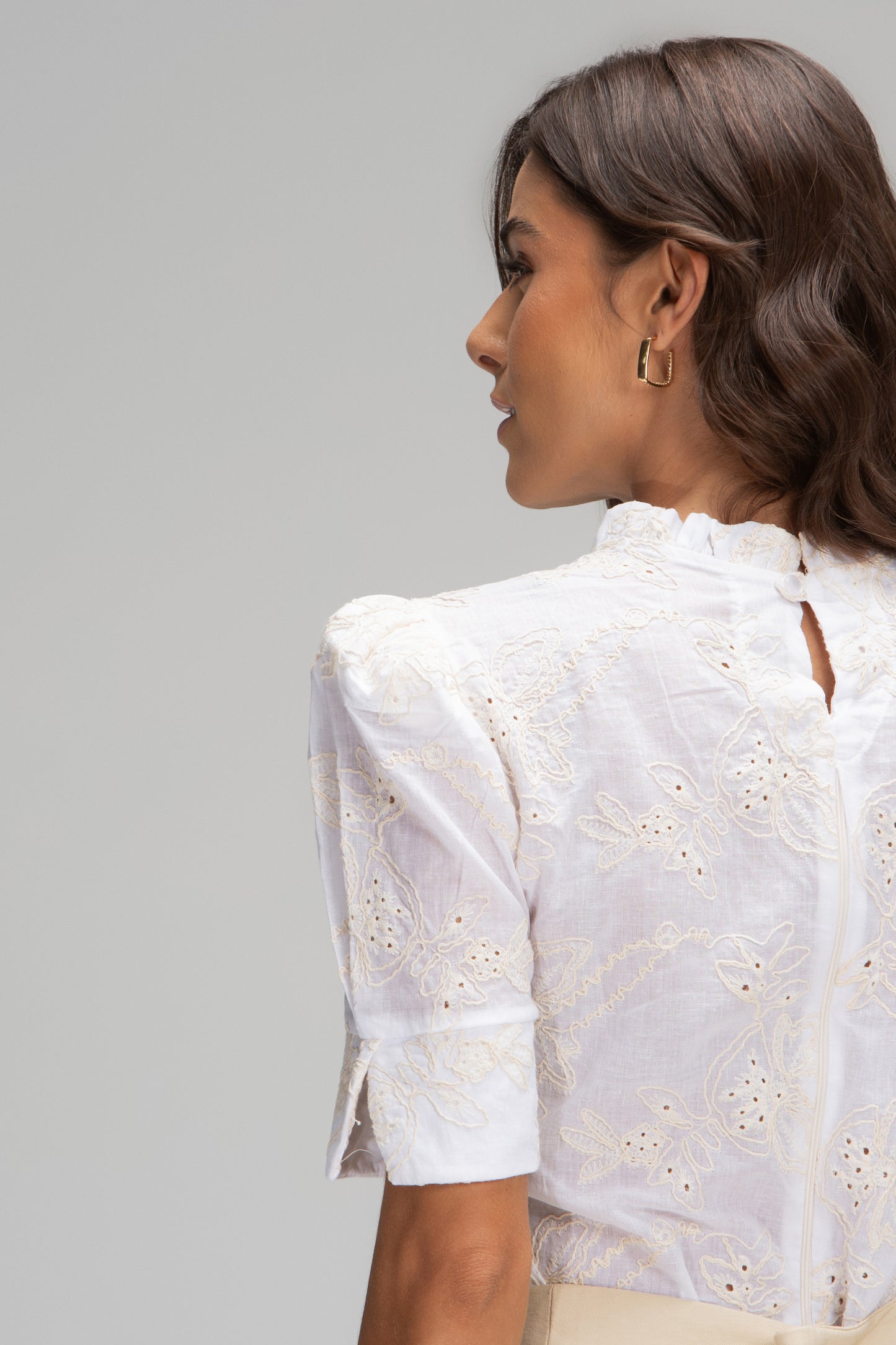 Flora - Blusa de Algodão Bordado